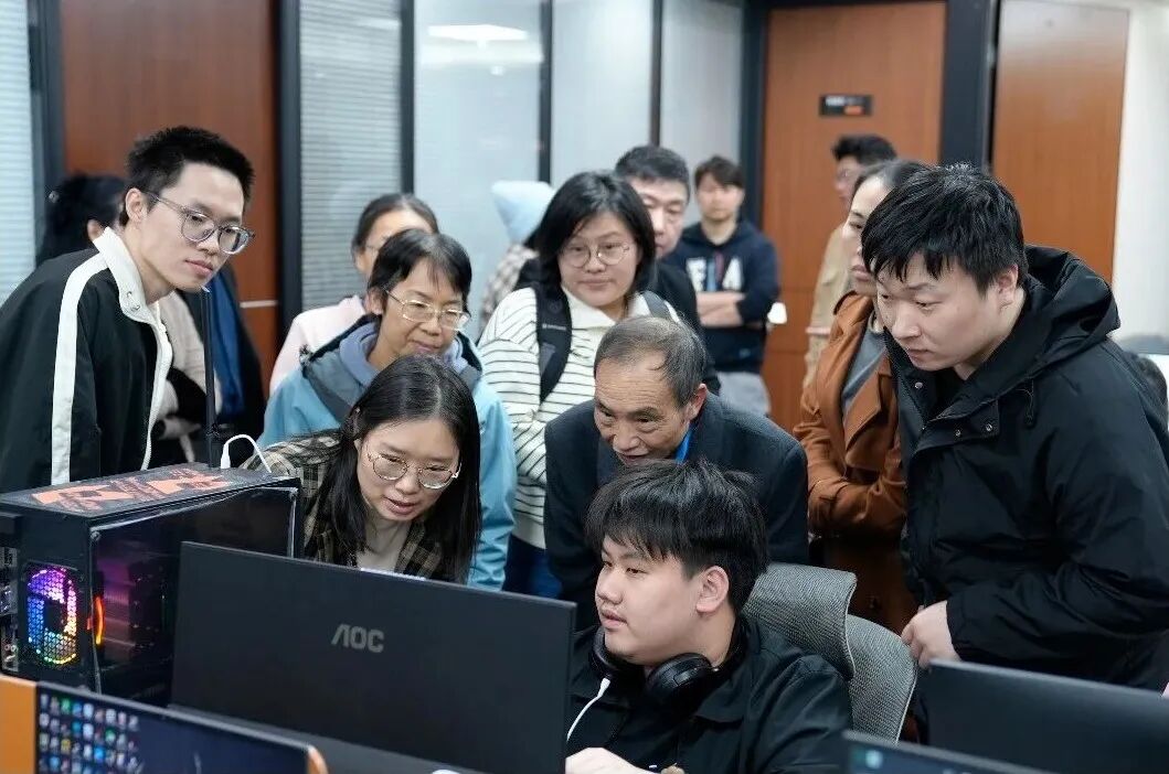 十方融海变好科技与华科未来签约共建AI漫剧生态，首期线下实训班圆满结课新闻配图