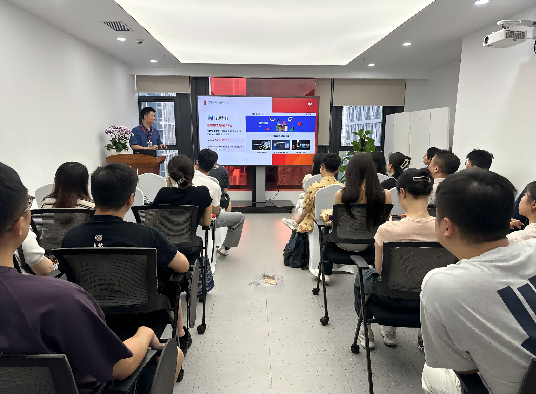 香港恒生大学参访十方融海，共探教育科技融合新篇！新闻配图