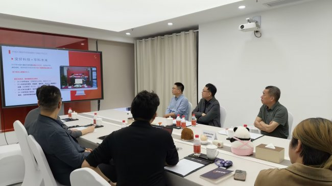 赋能数字人才培育 十方融海与深城职院共启AIGC人才培养新篇章，年培训能力突破8000人次新闻配图